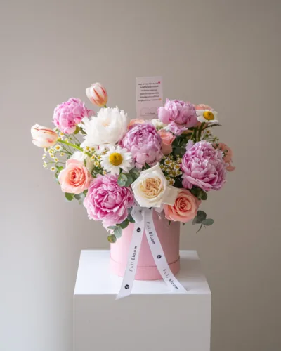Pink Moon - Soft Peony Flower Box