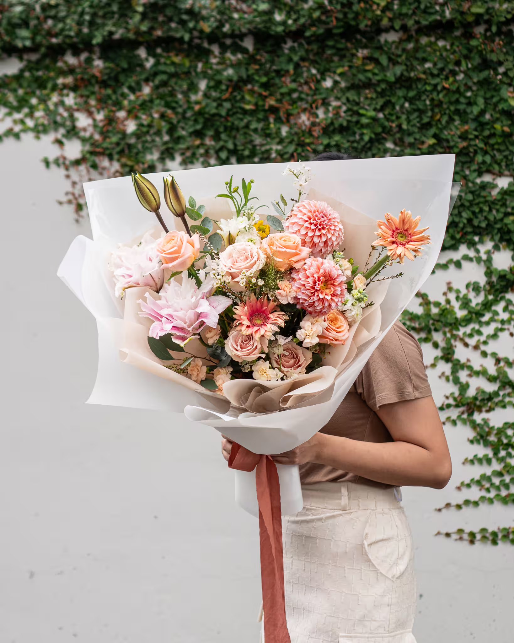 Pale Blush – Flower Bouquet