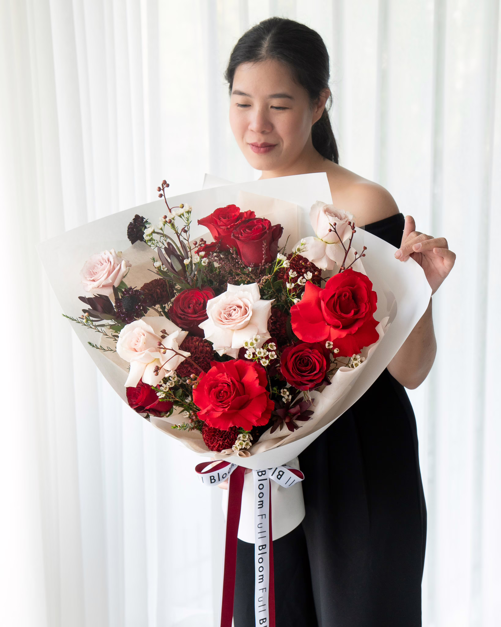 Rosé Affair - Charmed Rose Bouquet - Image 2