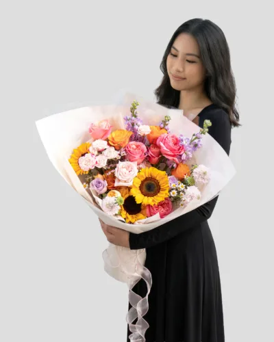 Candy Crush - Vibrant Roses & Sunflowers Bouquet